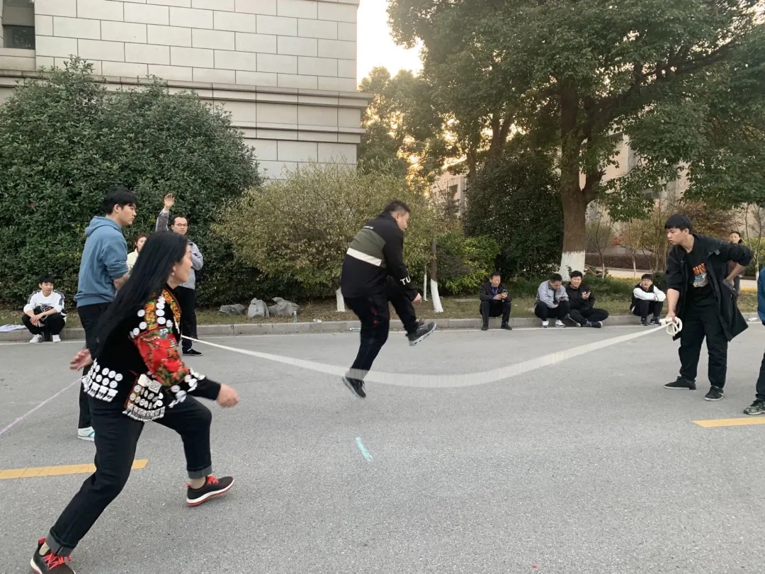 61b6f2d90d23f.jpg 61b6f2d90d23f.jpg